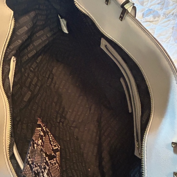 Elegant Brown and Cream Tote Bag - Picture 5 of 5